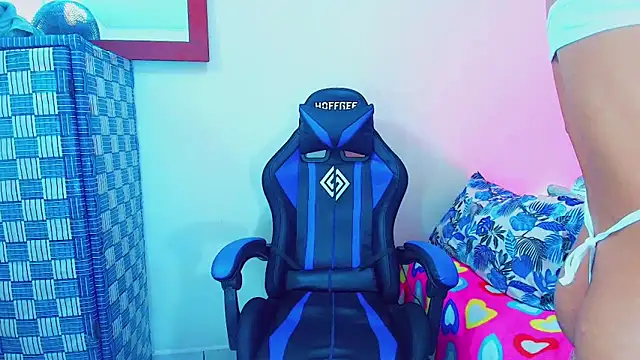 Snapshot of aidaathh chatting on October 23, 2025, 3:28 am aidaathh online show from October 23, 2025, 3:28 am