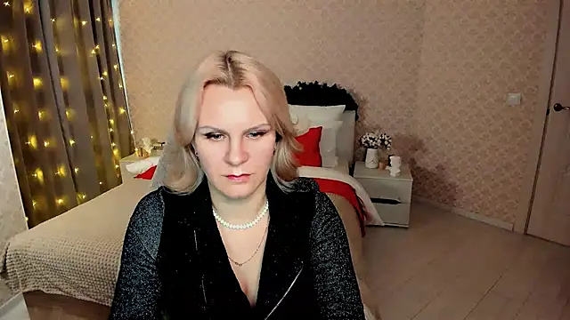 Louisa Bay online show from January 15, 2025, 7:48 am