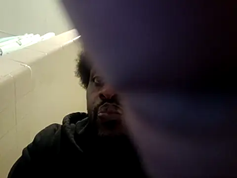 Snapshot of DevinToore chatting on November 12, 2025, 6:08 pm DevinToore online show from November 12, 2025, 6:08 pm