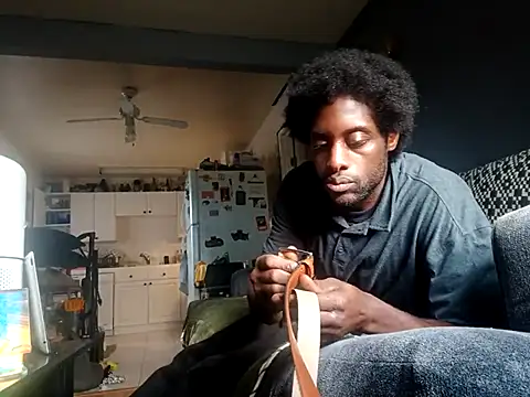 DevinToore online show from December 3, 2025, 6:06 pm