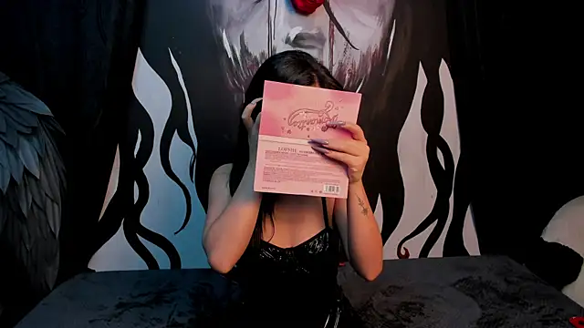 Snapshot of Kylie-fox chatting on November 20, 2025, 12:55 am Kylie-fox online show from November 20, 2025, 12:55 am