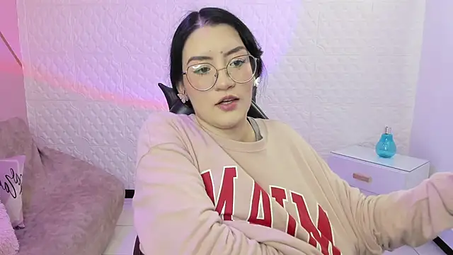 Snapshot of Violetaa_diazz chatting on October 6, 2025, 9:12 pm Violetaa diazz online show from October 6, 2025, 9:12 pm