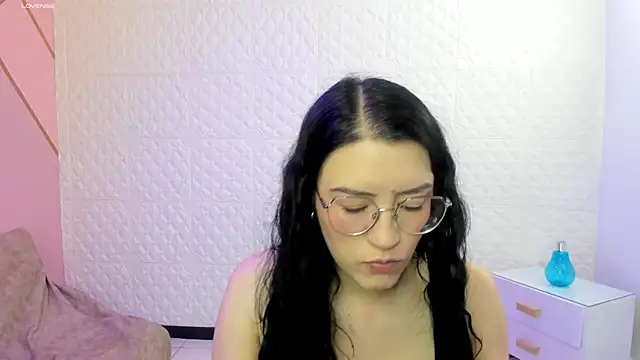 Snapshot of Violetaa_diazz chatting on October 15, 2025, 9:15 pm Violetaa diazz online show from October 15, 2025, 9:15 pm