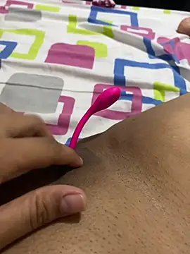 Snapshot of ANYLU19 chatting on February 3, 2025, 5:18 am ANYLU19 online show from February 3, 2025, 5:18 am