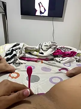 Snapshot of ANYLU19 chatting on February 20, 2025, 3:12 am ANYLU19 online show from February 20, 2025, 3:12 am