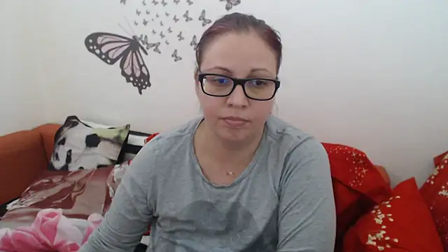 LadyHellene online show from February 16, 2025, 1:27 pm