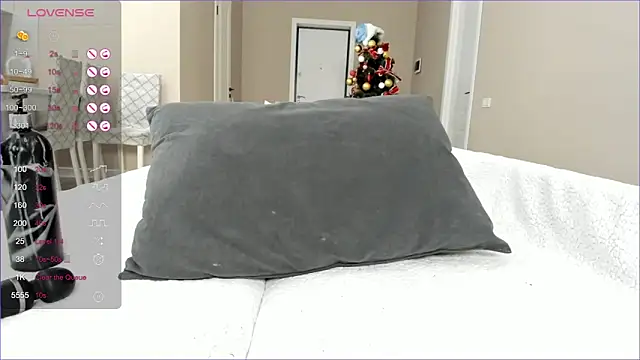 sailorrmoon online show from January 13, 2025, 6:16 pm