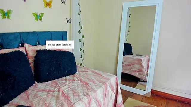 cristalwalker   online show from September 16, 2025, 11:44 am