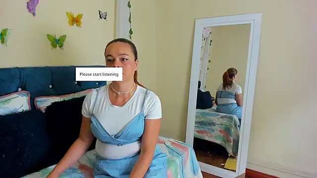 cristalwalker   online show from October 6, 2025, 11:18 am