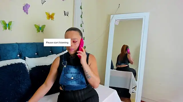 cristalwalker   online show from October 10, 2025, 11:42 am