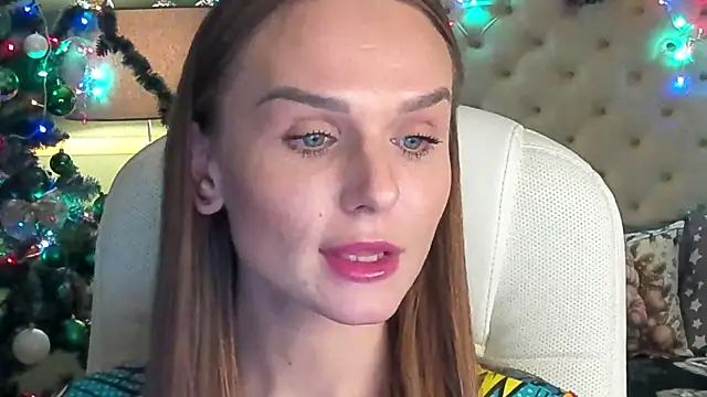 KiraGrayy online show from December 10, 2024, 5:00 pm