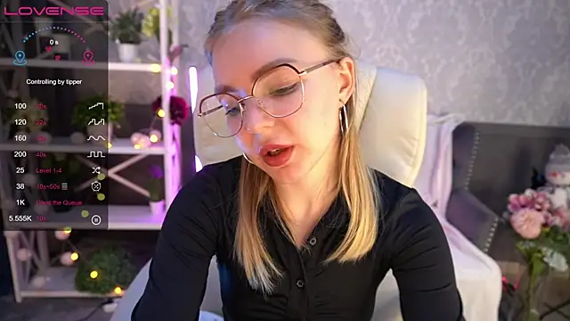 EmilySunshineS online show from December 10, 2024, 9:22 pm