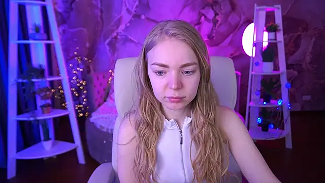 Snapshot of EmilySunshineS chatting on February 11, 2026, 7:24 am EmilySunshineS online show from February 11, 2026, 7:24 am