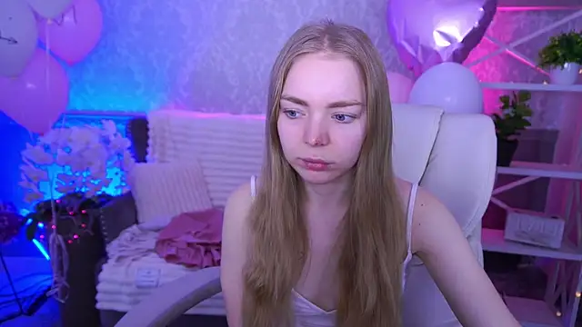 Snapshot of EmilySunshineS chatting on February 19, 2026, 7:04 am EmilySunshineS online show from February 19, 2026, 7:04 am