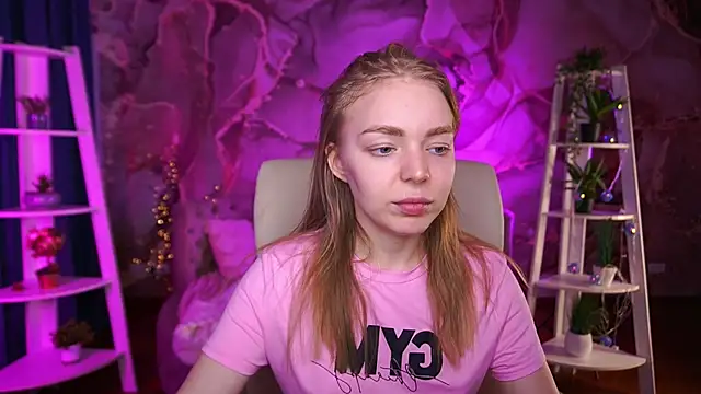 Snapshot of EmilySunshineS chatting on February 28, 2026, 1:45 pm EmilySunshineS online show from February 28, 2026, 1:45 pm