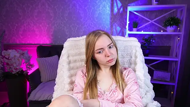 EmilySunshineS online show from March 31, 2026, 6:58 am