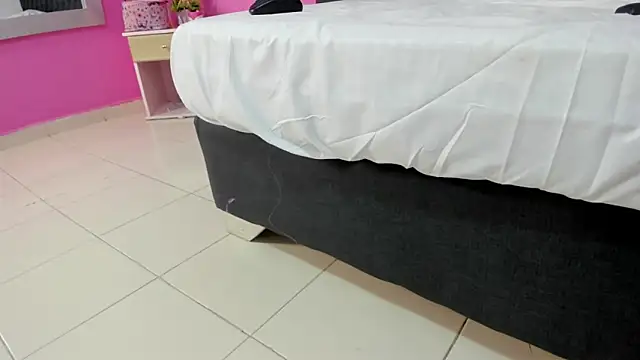  candy jade  online show from January 16, 2026, 1:48 pm