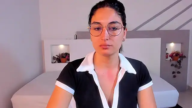 Snapshot of ScarlettWet9 chatting on November 3, 2025, 11:33 am ScarlettWet9 online show from November 3, 2025, 11:33 am