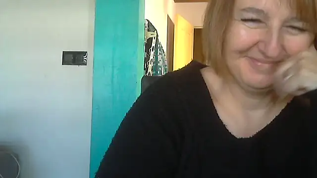 Snapshot of Sandcoq chatting on September 29, 2025, 7:57 am Sandcoq online show from September 29, 2025, 7:57 am