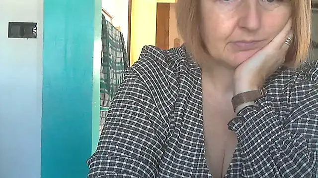 Sandcoq online show from October 2, 2025, 8:32 am