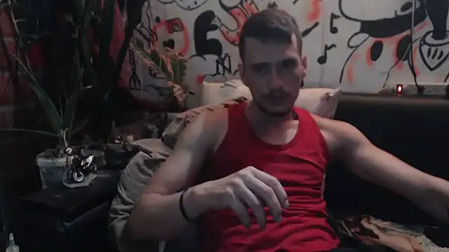 roystonee01 online show from April 14, 2026, 1:55 am