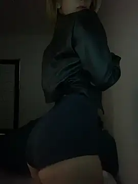 Snapshot of Carolinen chatting on February 6, 2025, 3:48 am Carolinen online show from February 6, 2025, 3:48 am