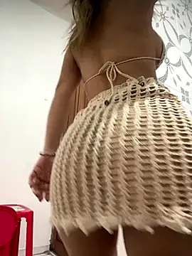 Snapshot of Carolinen chatting on September 20, 2025, 6:42 pm Carolinen online show from September 20, 2025, 6:42 pm