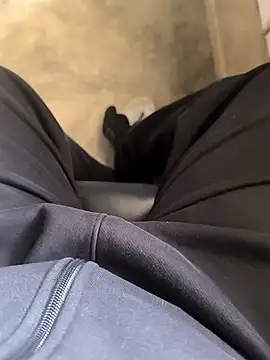 rana9639 1 online show from December 14, 2024, 6:35 am