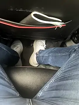 rana9639 1 online show from February 3, 2025, 10:25 am