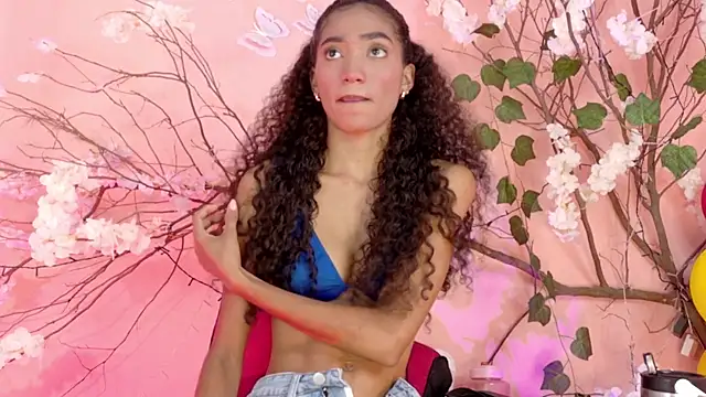 Snapshot of Charlotte_Love10 chatting on June 20, 2026, 11:13 am Charlotte Love10 online show from June 20, 2026, 11:13 am