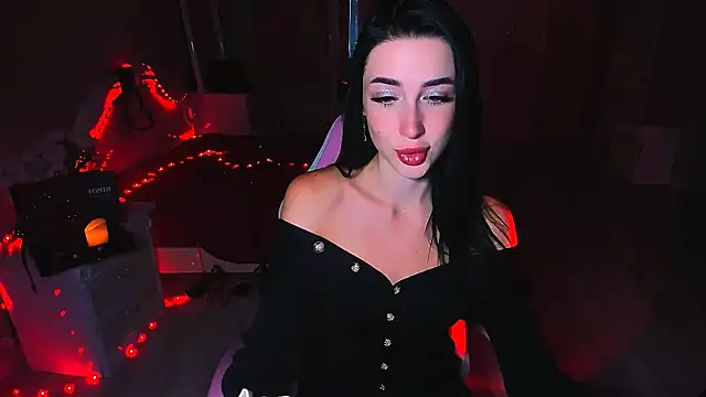 lovely desire online show from September 10, 2025, 7:19 am