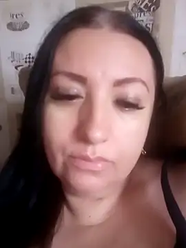 Veronica-Celie online show from December 18, 2025, 10:21 am