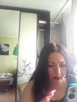 Veronica-Celie online show from May 1, 2026, 11:04 am