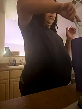 Snapshot of AlyssiaAmoreXO chatting on October 20, 2025, 5:02 pm AlyssiaAmoreXO online show from October 20, 2025, 5:02 pm