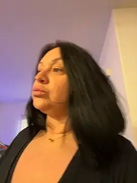 Snapshot of AlyssiaAmoreXO chatting on October 26, 2025, 5:19 pm AlyssiaAmoreXO online show from October 26, 2025, 5:19 pm