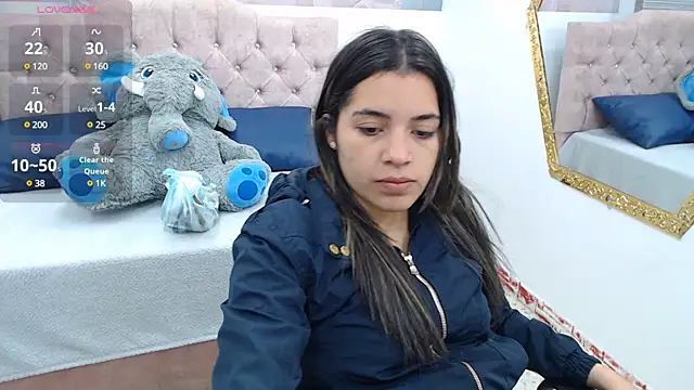 Snapshot of Leah_Means_ chatting on December 20, 2024, 12:38 pm Leah Means online show from December 20, 2024, 12:38 pm