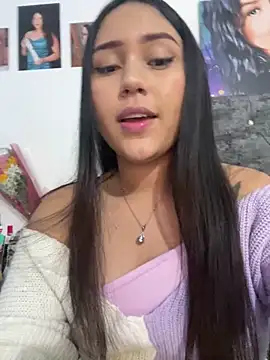 Snapshot of YuliiCamm chatting on February 3, 2025, 11:26 pm YuliiCamm online show from February 3, 2025, 11:26 pm