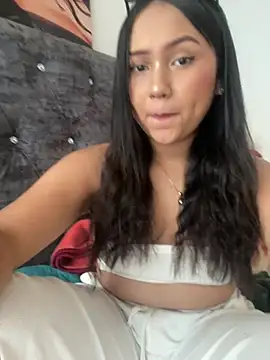 Snapshot of YuliiCamm chatting on March 8, 2025, 9:08 pm YuliiCamm online show from March 8, 2025, 9:08 pm