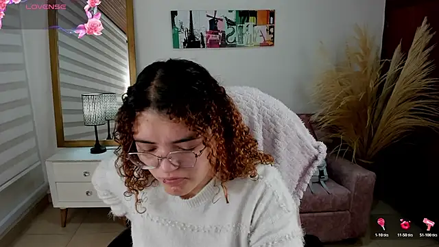 Missbrave1 online show from November 4, 2025, 7:13 pm