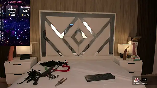 ValentinaThomas online show from October 2, 2025, 7:32 pm