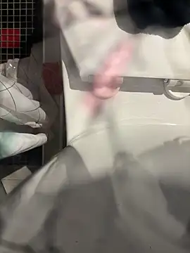 lescro95  online show from February 24, 2026, 3:21 pm