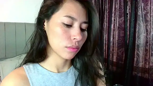 Snapshot of _joy_yva chatting on December 8, 2024, 4:28 pm joy yva online show from December 8, 2024, 4:28 pm