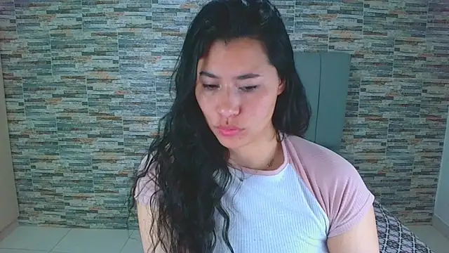 Snapshot of _joy_yva chatting on September 19, 2025, 1:34 pm joy yva online show from September 19, 2025, 1:34 pm