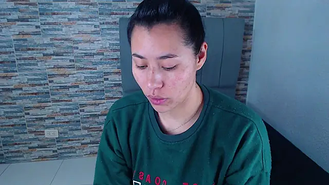 Snapshot of _joy_yva chatting on October 9, 2025, 6:50 pm joy yva online show from October 9, 2025, 6:50 pm