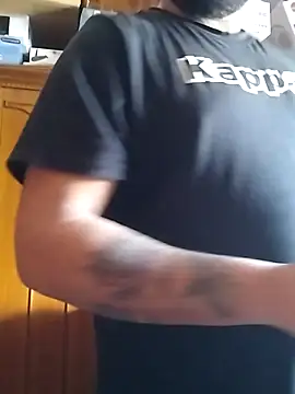 Snapshot of Dikkiduohottt chatting on October 14, 2025, 11:55 am Dikkiduohottt online show from October 14, 2025, 11:55 am