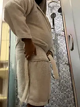 Snapshot of Dikkiduohottt chatting on October 29, 2025, 4:20 pm Dikkiduohottt online show from October 29, 2025, 4:20 pm