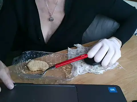 VeneRed online show from September 30, 2025, 1:16 pm