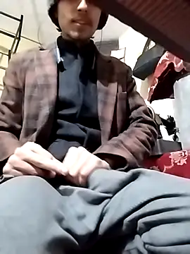 fantasticdickandballsss online show from January 7, 2026, 4:42 pm