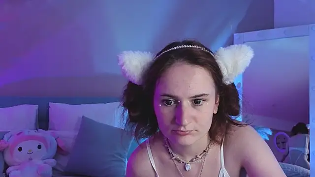 Snapshot of L1ittle_kitty_ chatting on July 6, 2026, 5:48 am L1ittle kitty online show from July 6, 2026, 5:48 am