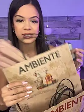 Snapshot of Alisha-Bond chatting on December 7, 2024, 10:28 pm Alisha-Bond online show from December 7, 2024, 10:28 pm